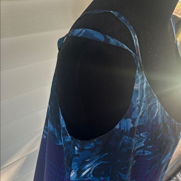 CAbi Multicolor Floral Camisole Top Style 3434   F - Picture 4 of 7